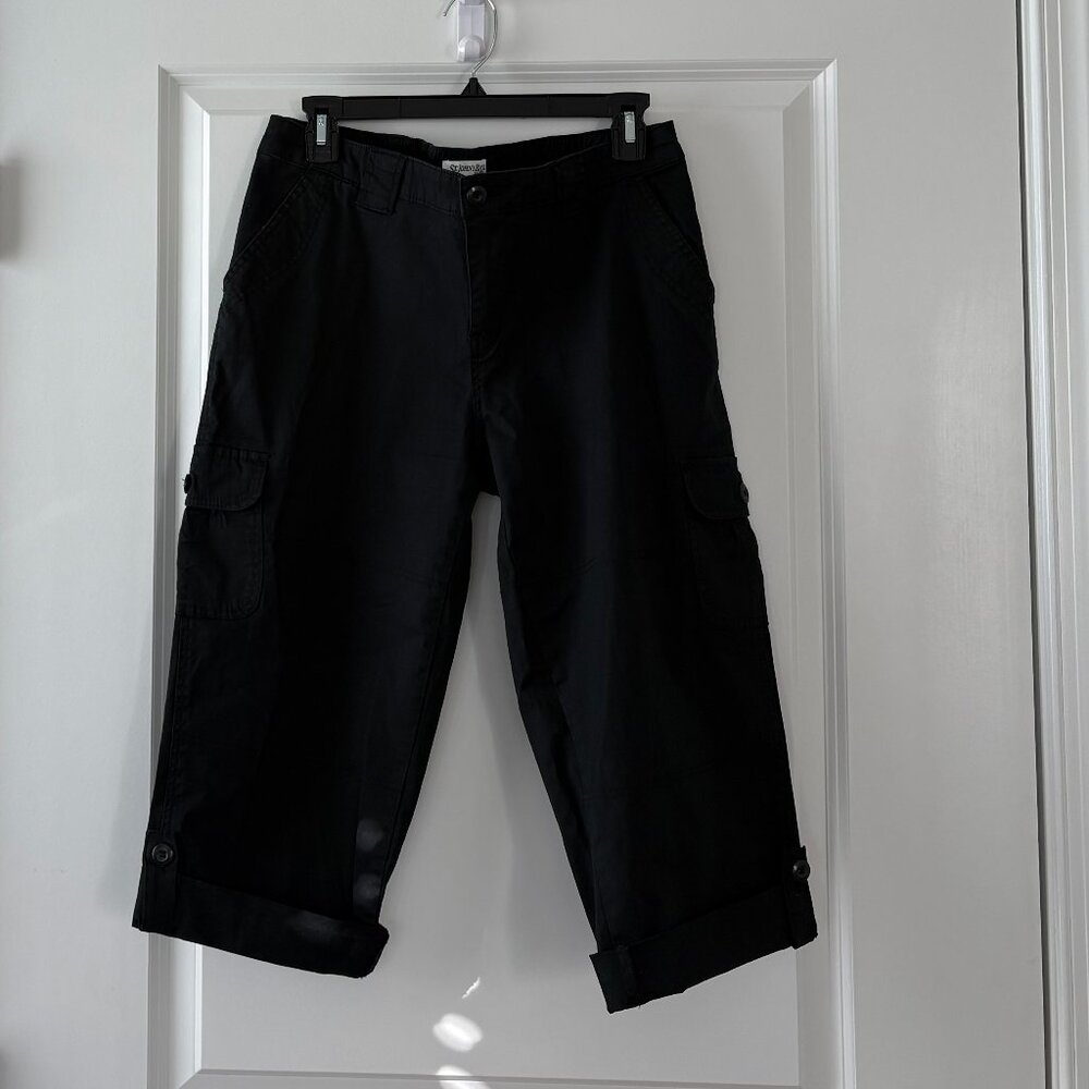 St. John's Bay Black Cuffed Mid-rise Capri Pants Size 8